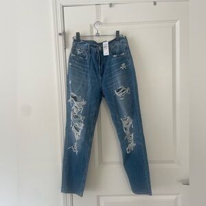 AMERICAN EAGLE 90’s Slim Boyfriend Jeans. NWT SIZE 4-27’Waist  Regular High Rise